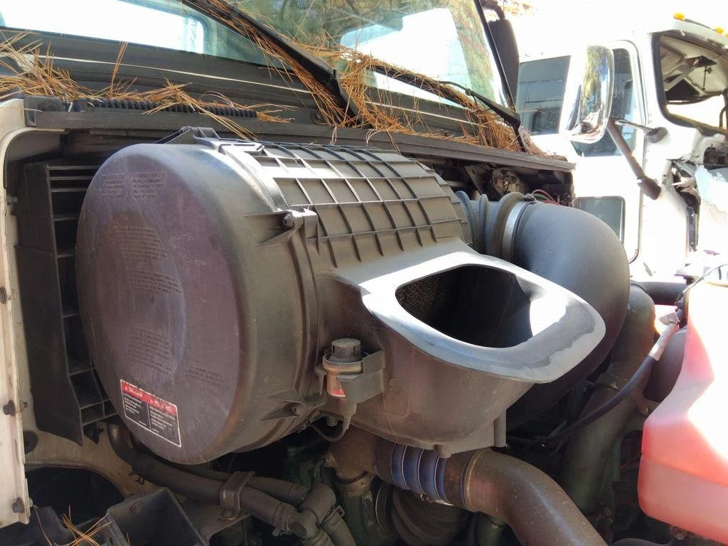 Air Cleaner for Volvo VNM (2016) - Replaces 20877848