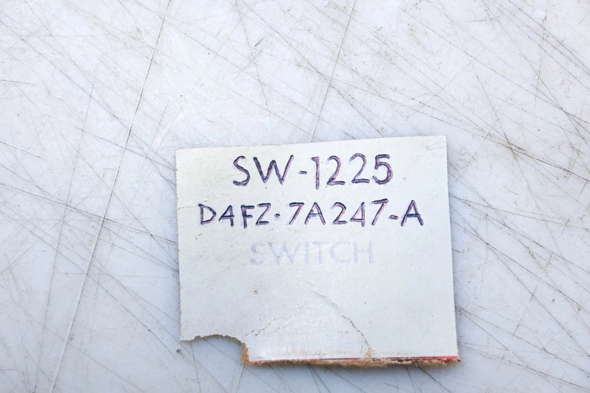 Neutral Safety Switch Assembly for Ford (D4FZ-7A247-A) (SW-1225)