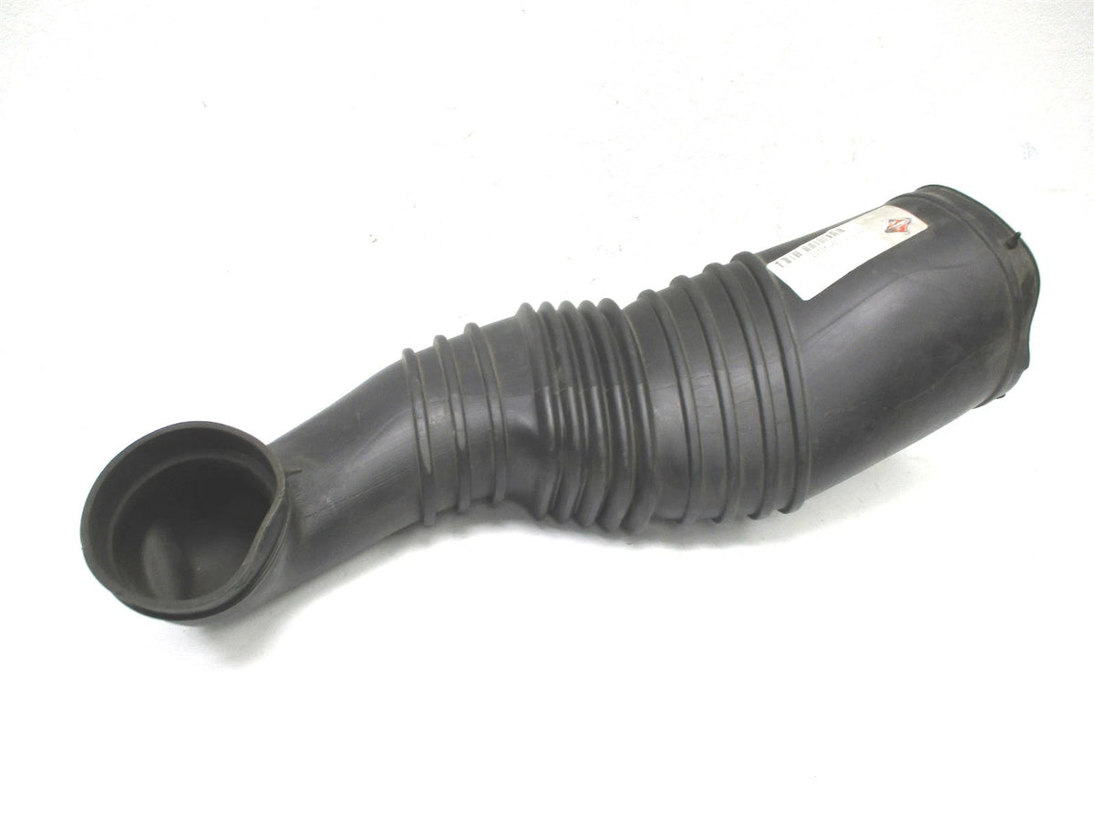 Air Cleaner Hose for International N/TAP (OEM 3614930C1, 05039AD10)