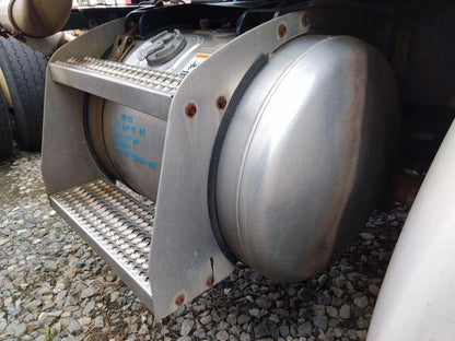 Fuel Tank Right for Peterbilt 335 (2005–2020)