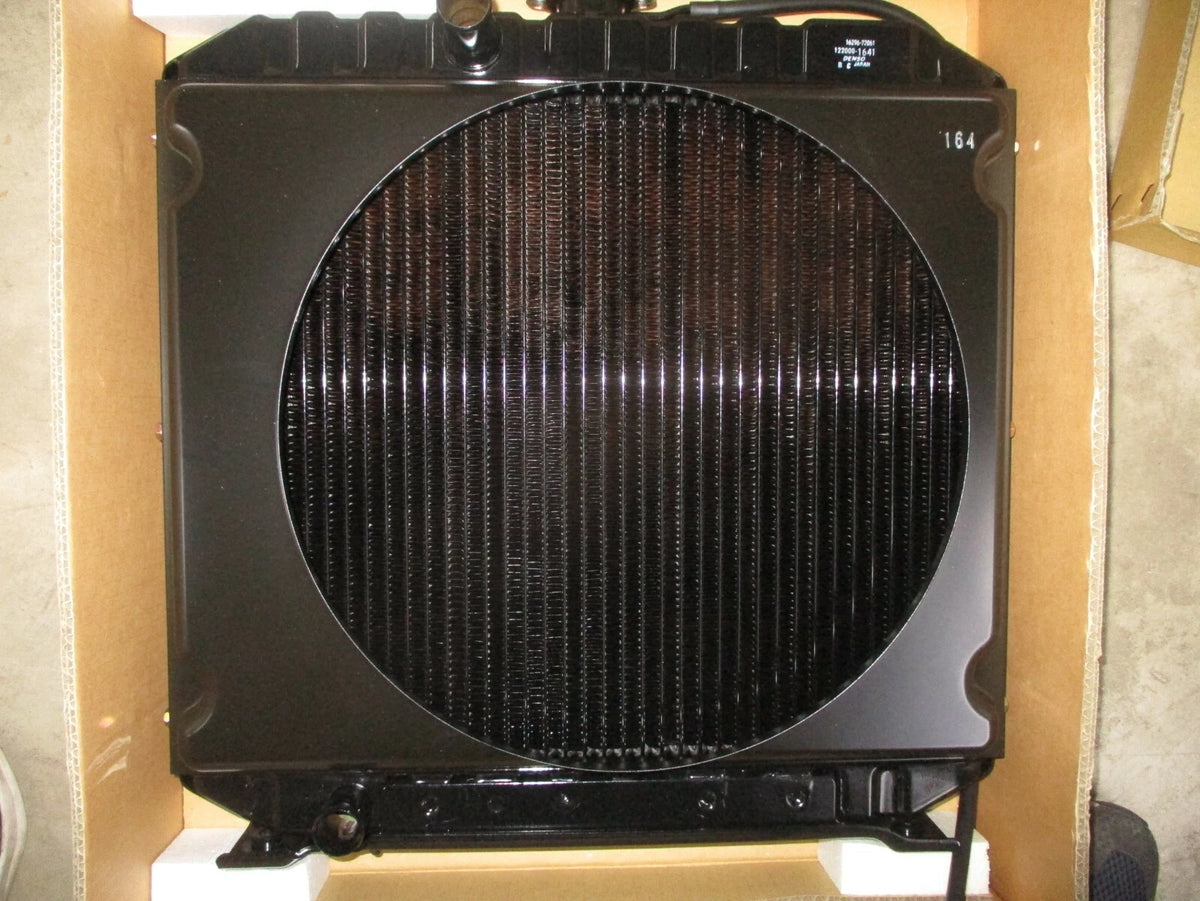 Radiator for Kubota Tractor (16296-72060, Denso 122000-1641)