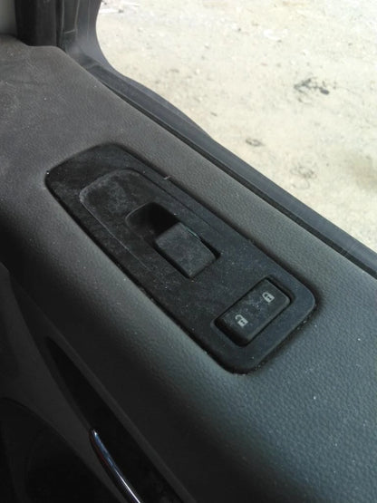 Door Electrical Switch for Peterbilt 579 (2019)