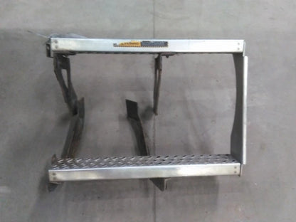 Battery Box Step for Mack CXU612 (2016)