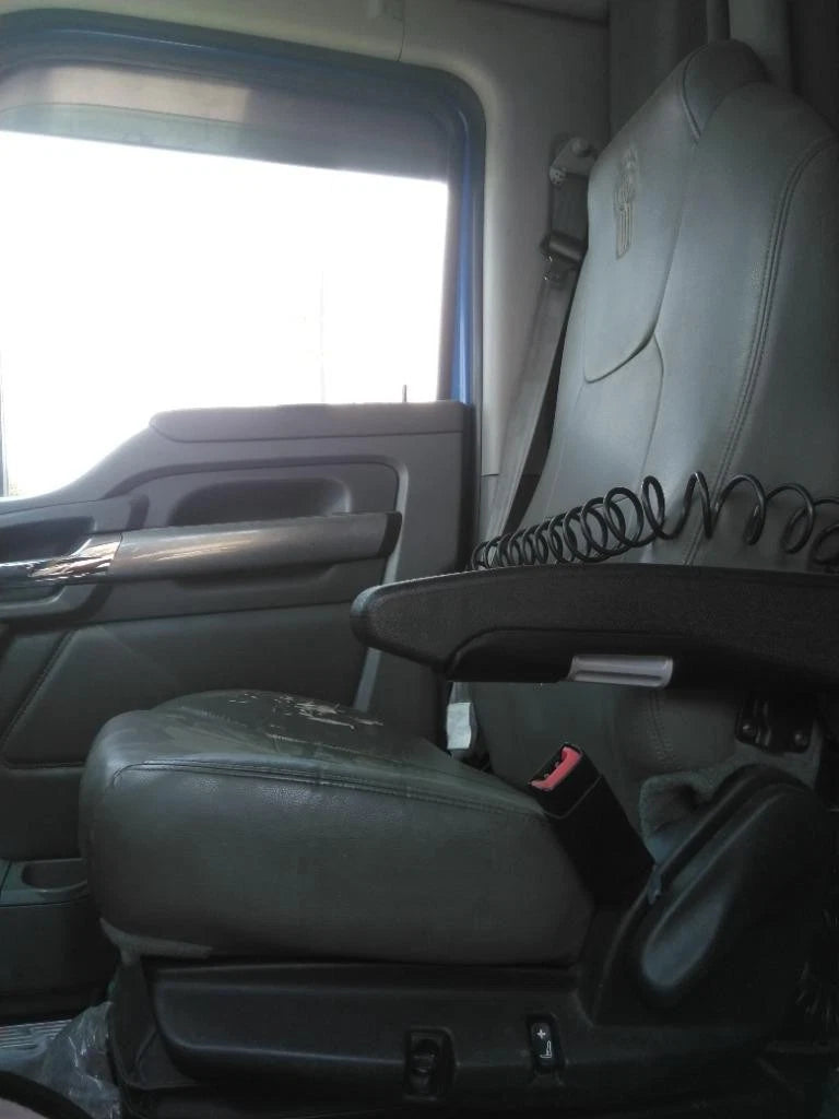 Front Seat for Kenworth T680 (2019)
