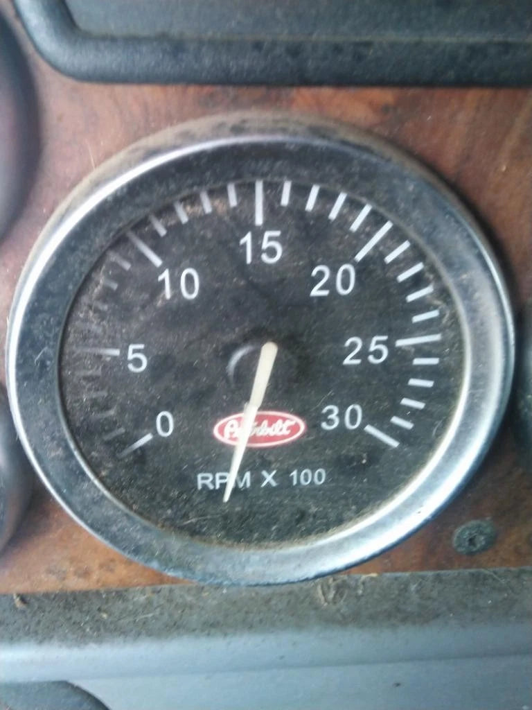 Tachometer for Peterbilt 387 (2003)