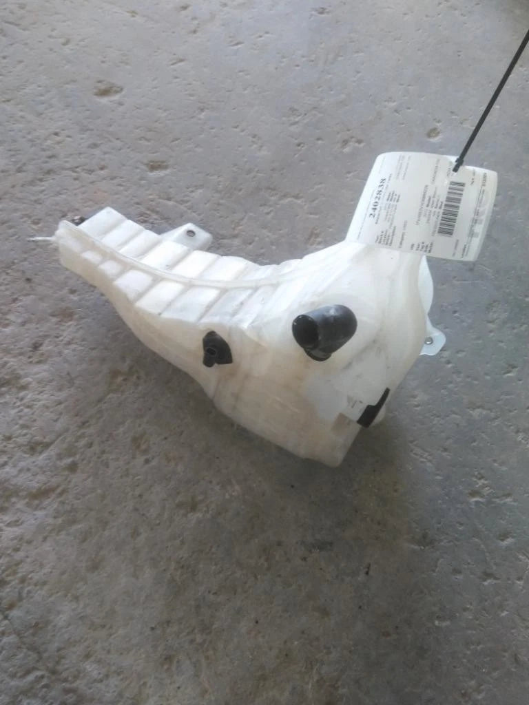 Radiator Overflow Tank for Freightliner Cascadia 125 (2012)