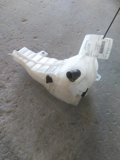 Radiator Overflow Tank for Freightliner Cascadia 125 (2012)