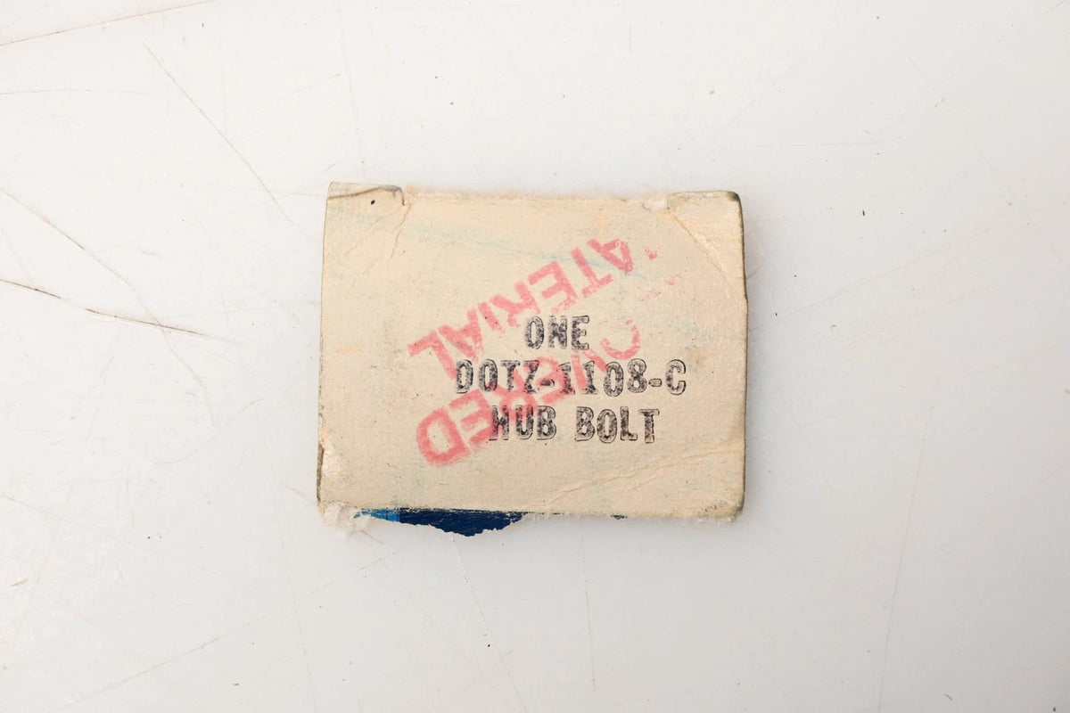 Hub Bolt for Ford (DOTZ-1108-C)
