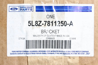 Rear Floor Pan Bracket for Ford (5L8Z-7811250-A)