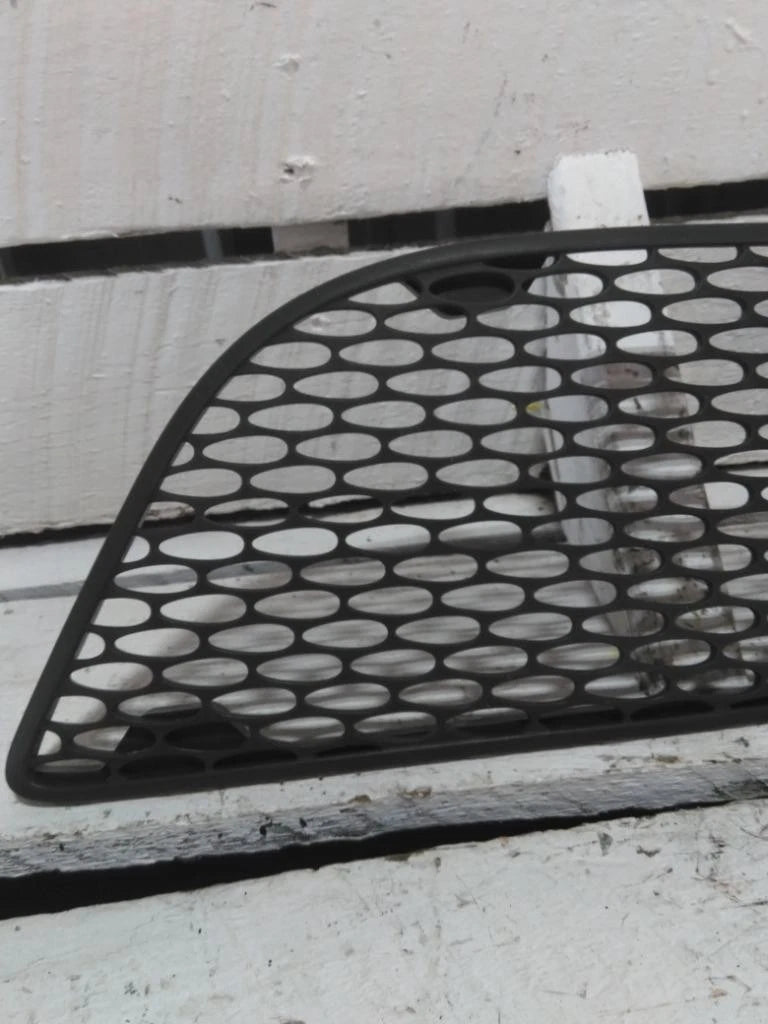 Air Intake Louver/Cover for Peterbilt 579 (2016)