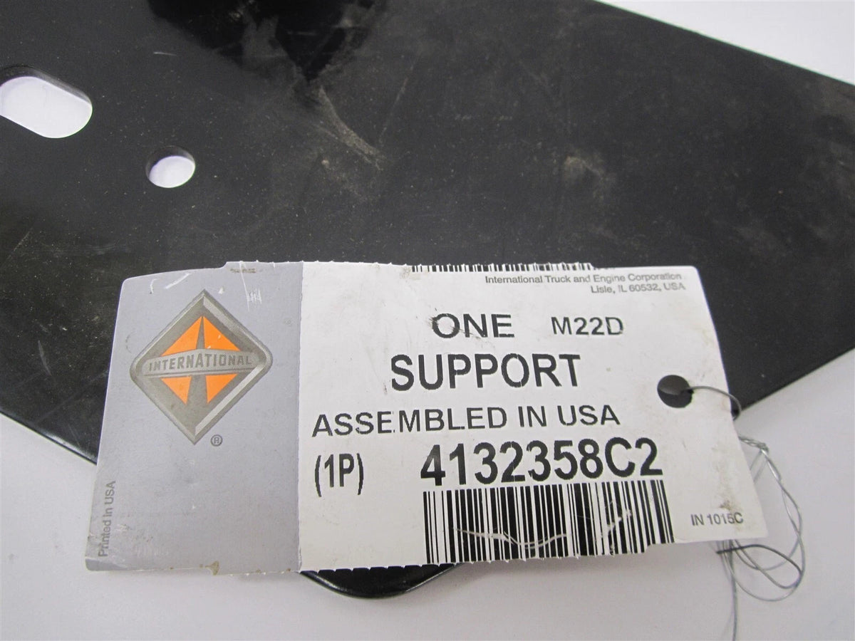 Upper Bracket Support for International (4132358C2)