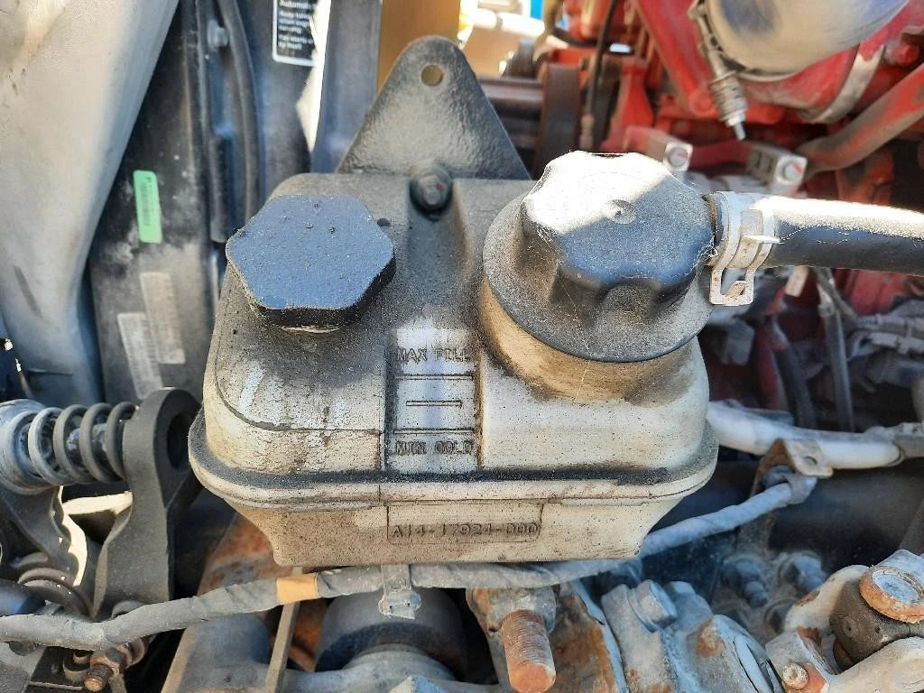 Power Steering Reservoir for Peterbilt 579 (2018) A14-17924-000