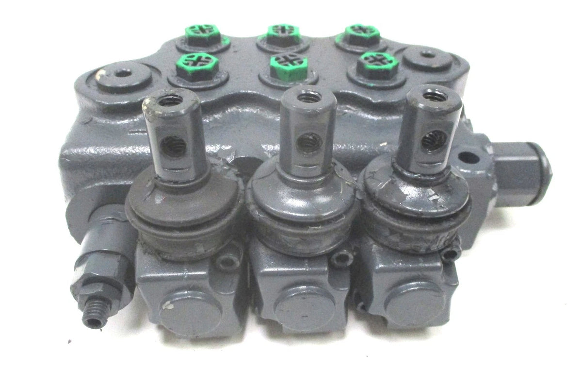 3-Spool Control Valve for Kubota L9433A L35 (70090-21009)
