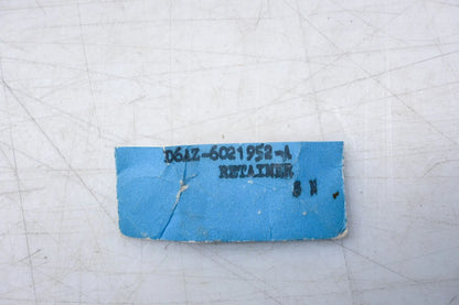 Set of 2 Retainers for Ford D6AZ-6021952-A