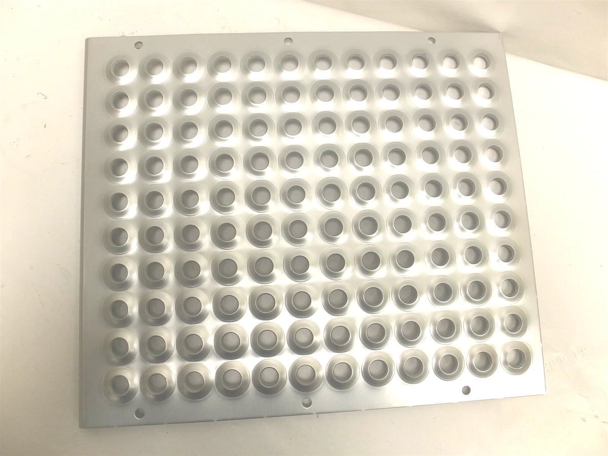 Deck Plate for International (3998772C1) (18" x 15 3/8")