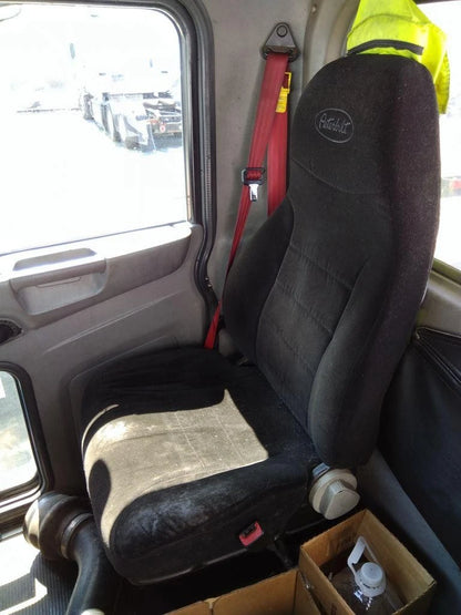 Front Seat for Peterbilt 337 (2015)