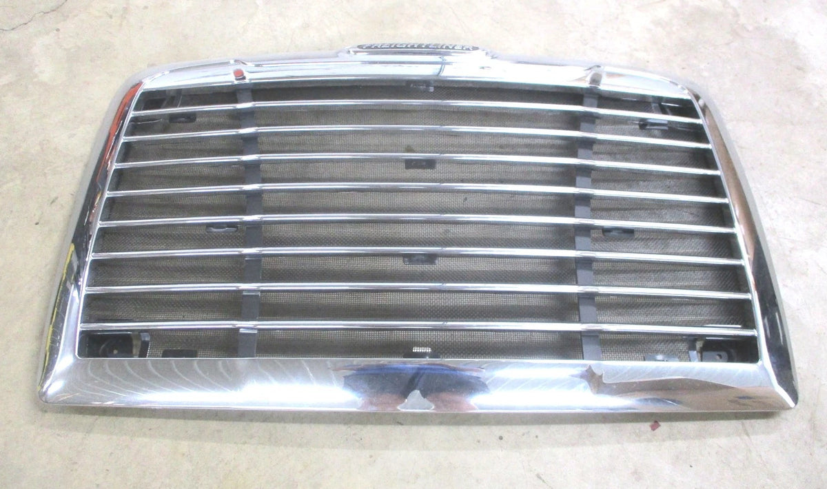 Front Grille with Bug Screen for Freightliner C112 C120 (A17-16132-004)