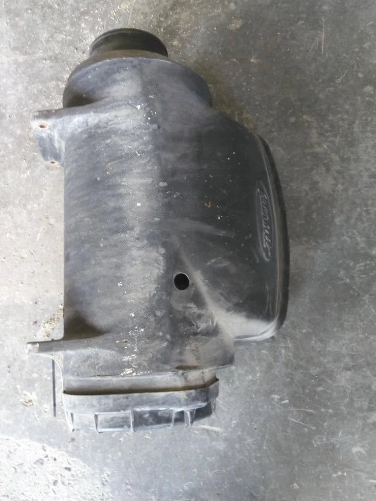 Air Cleaner for Peterbilt 386 (2008)