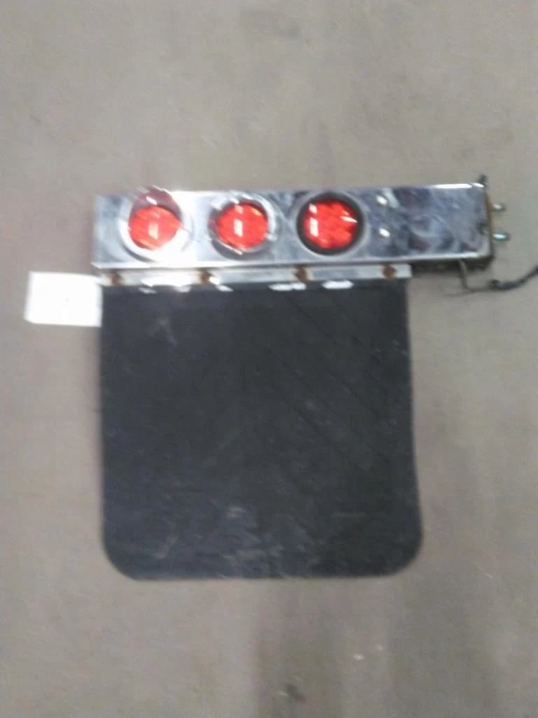 Mud Flap Hanger for Peterbilt 379 (2000)