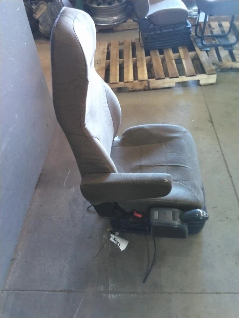Front Seat for Volvo VNL (2016)