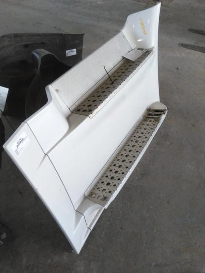 Side Fairing Right for Freightliner Cascadia 113 (2014)
