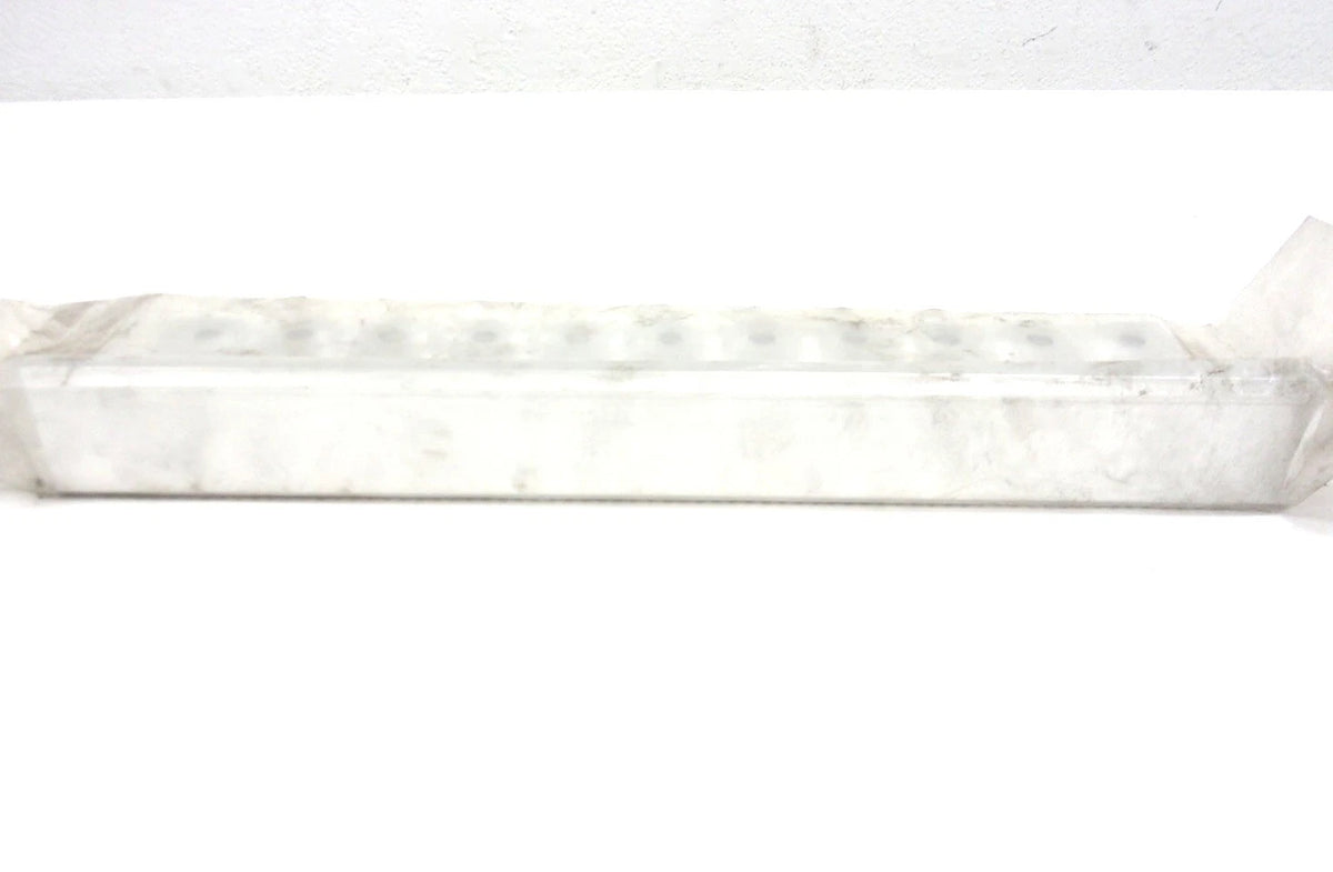 Fuel Tank Step for International (6092713C1) (13-7/8" x 4-1/8" x 1-5/8")