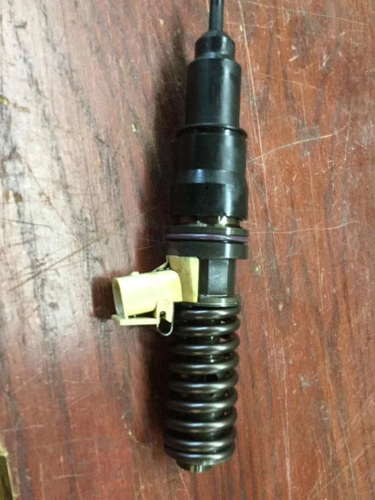 Fuel Injector for Volvo D13 (2008) - Replaces 85003656
