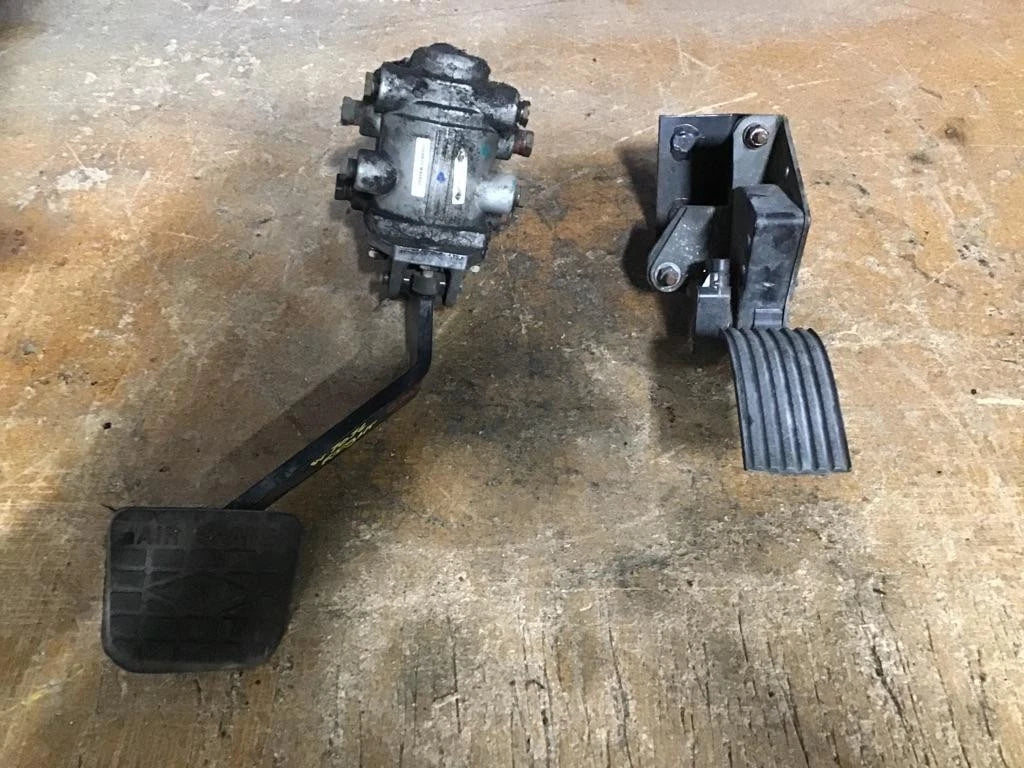 Foot Pedal for International 7400 (2007)