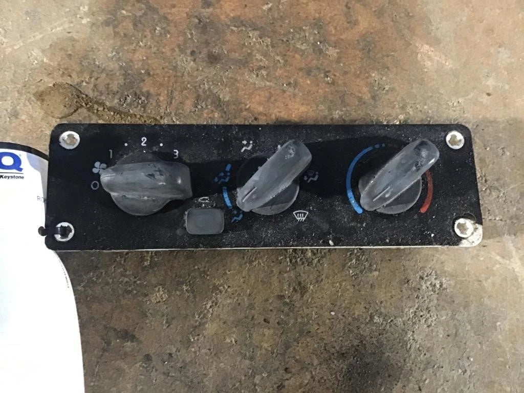 Temperature Control for Freightliner M2 106 (2008)