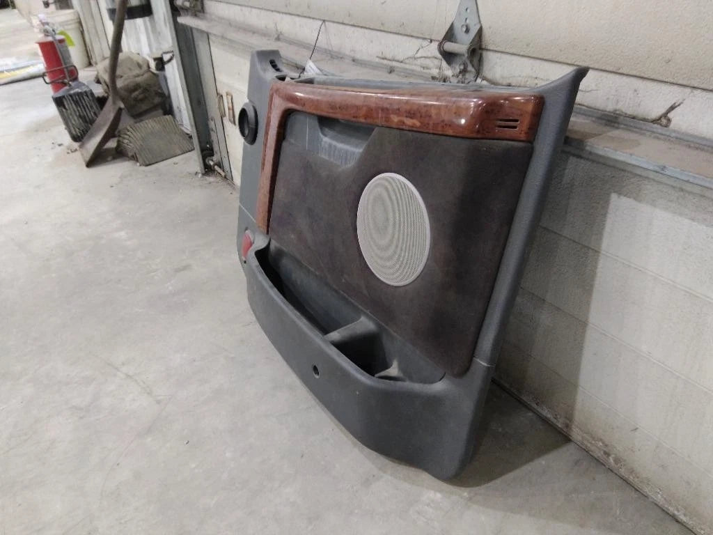 Interior Door Panel for Volvo VNL (2007)