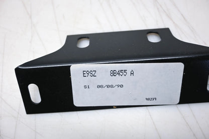 Radiator Grille Opening Panel Bracket for Ford (E9SZ-8B455-A)
