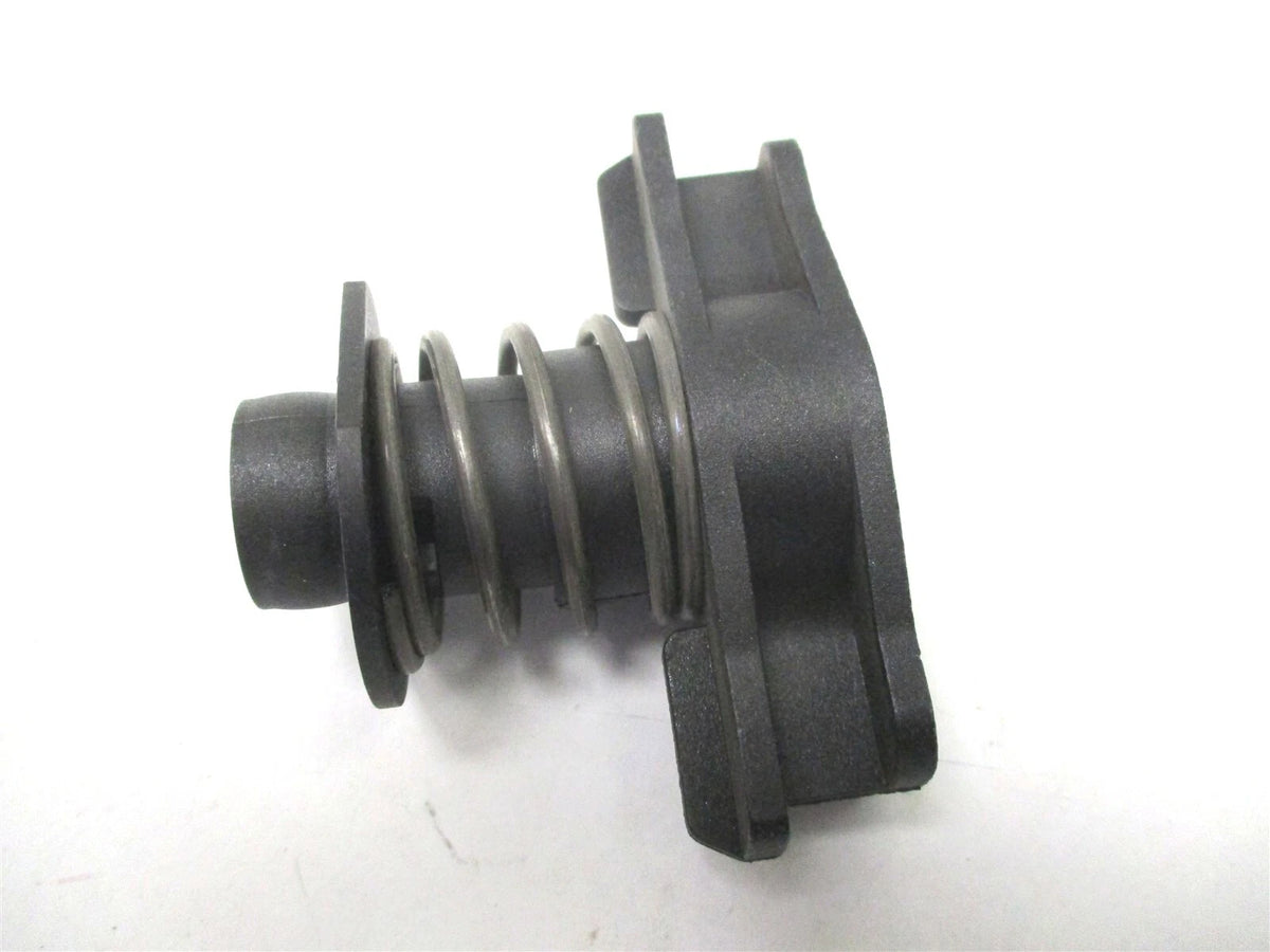 Oil Reservoir Spring Lock for Volvo (1696359)