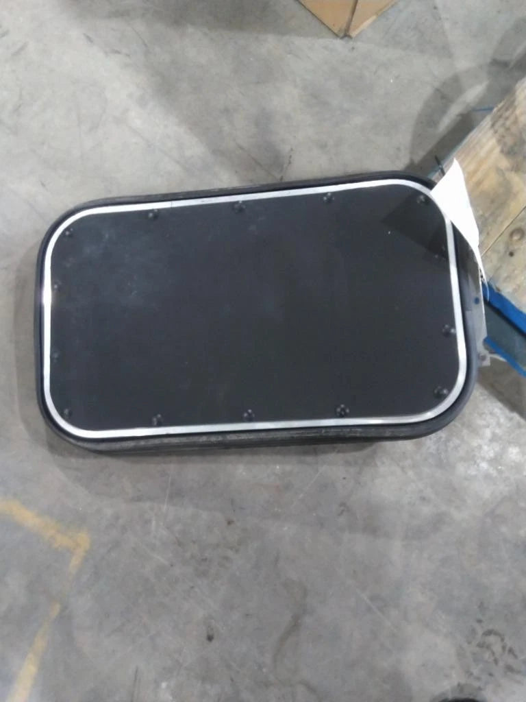 Compartment Door for Kenworth T680 (2021)
