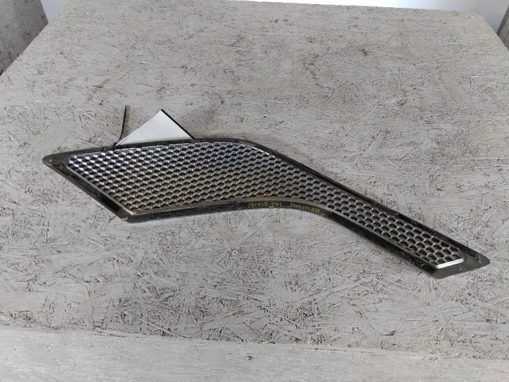 Air Intake Louver/Cover for Volvo VNL (2017)
