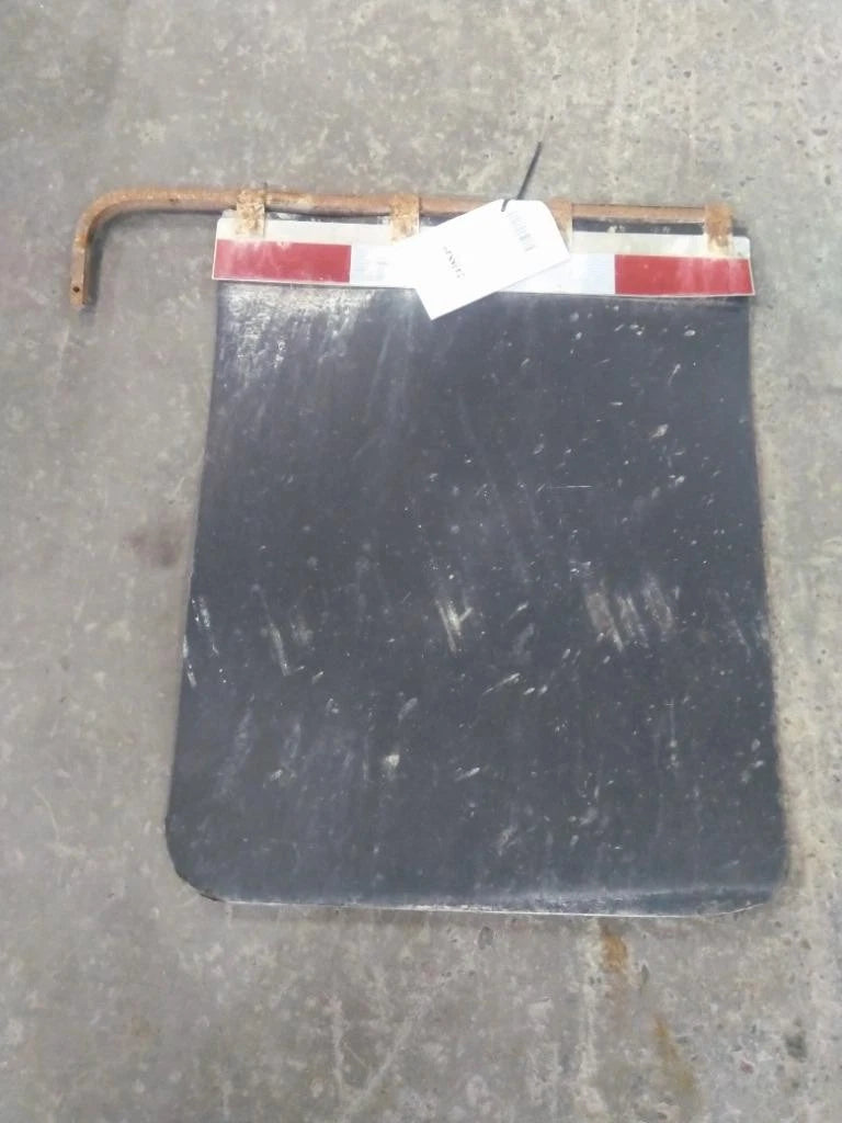 Mud Flap Hanger for Freightliner FLD120 (2000)