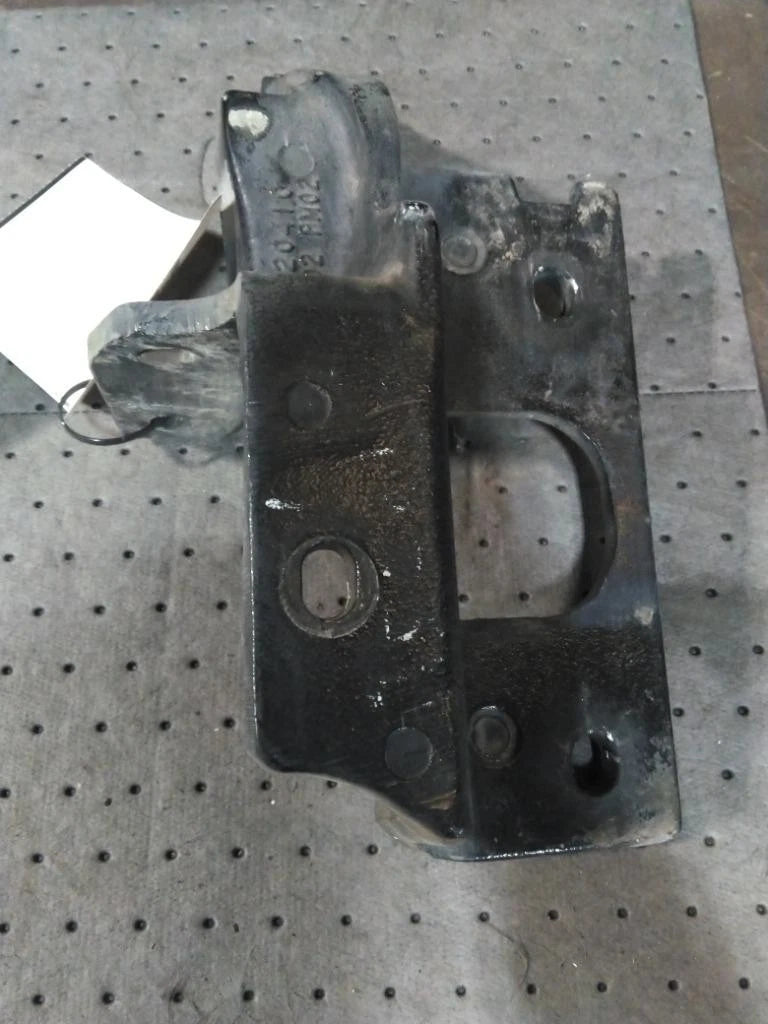 Bumper Bracket for Peterbilt 579 (2013–2023) Left