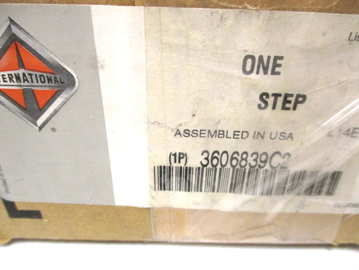 Front Fuel Tank Step for International (3606839C2) (14" x 6")