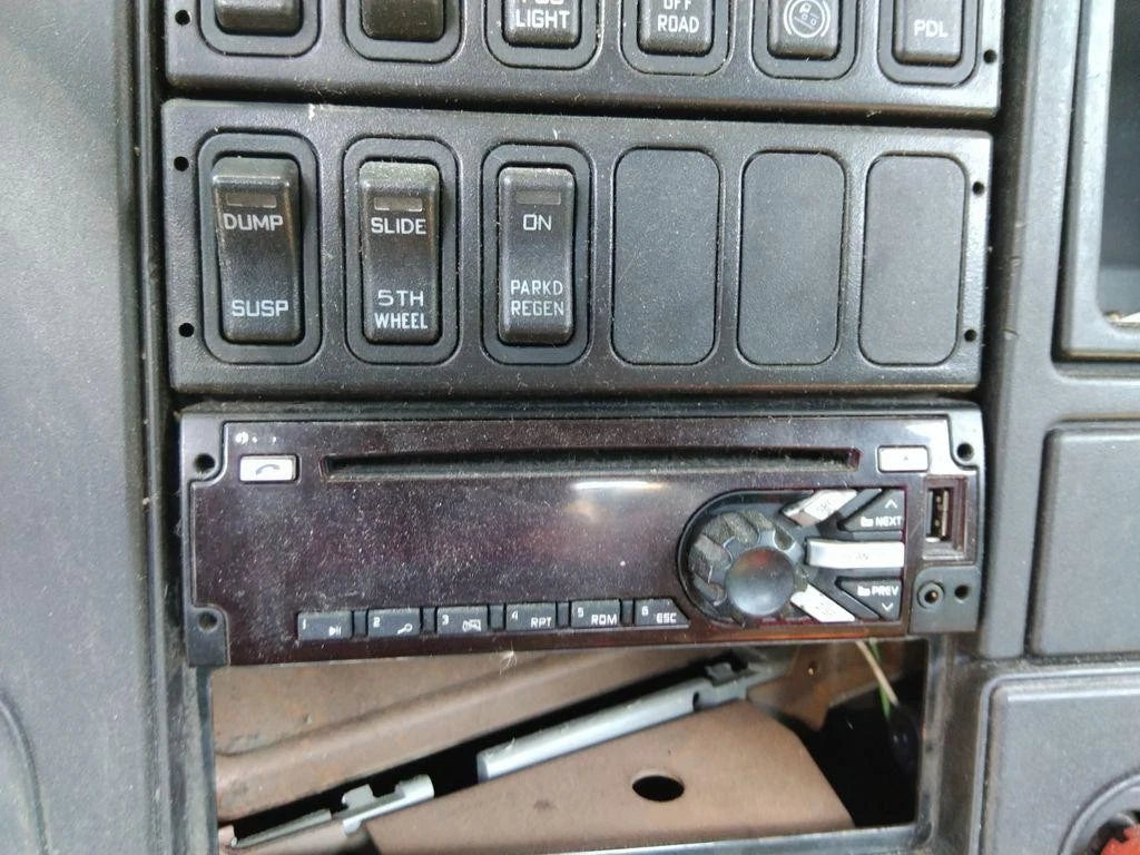 Radio AM/FM/Bluetooth for International ProStar 122 (2016)