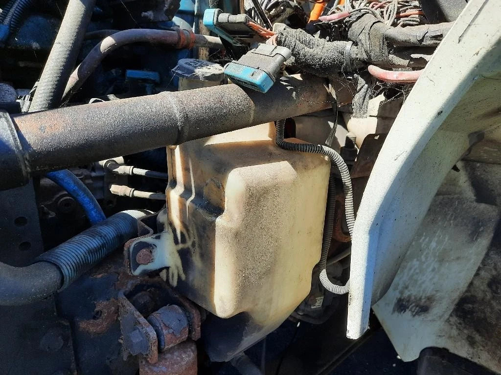 Windshield Washer Reservoir for International 4300 (2005)