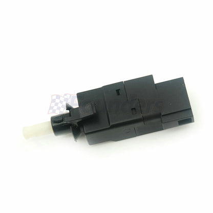 Brake Light Switch for Dodge Sprinter 2500, Mercedes-Benz CLS550, Freightliner