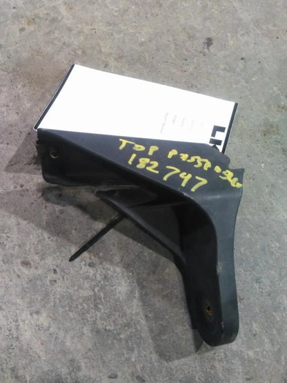 Fairing Bracket for Freightliner Cascadia 125 (2013)