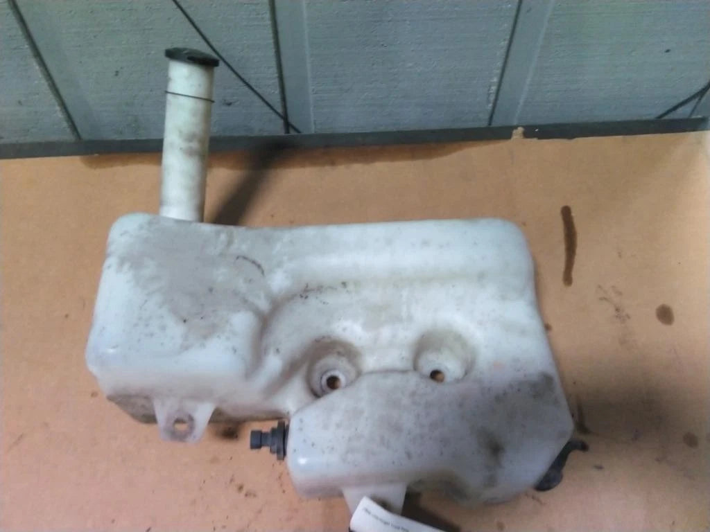 Windshield Washer Reservoir for International LT (2019)