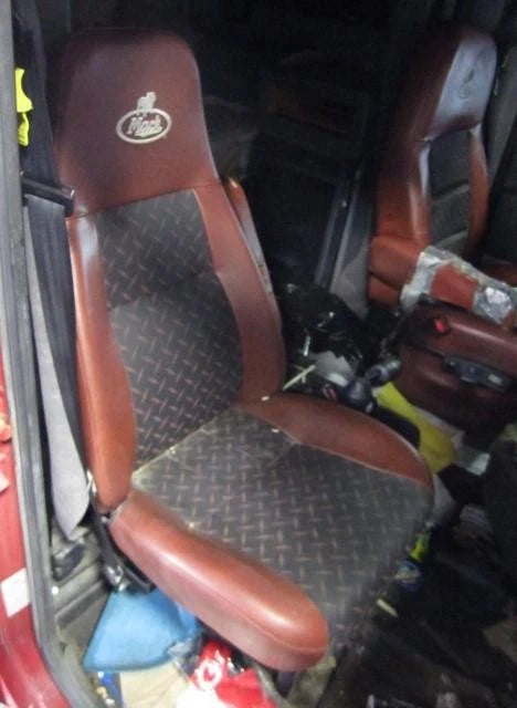 Front Seat for Mack CXU613 (2016)