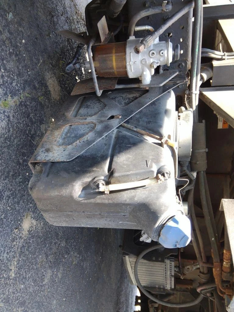 Def Tank for Isuzu NPR (2011)