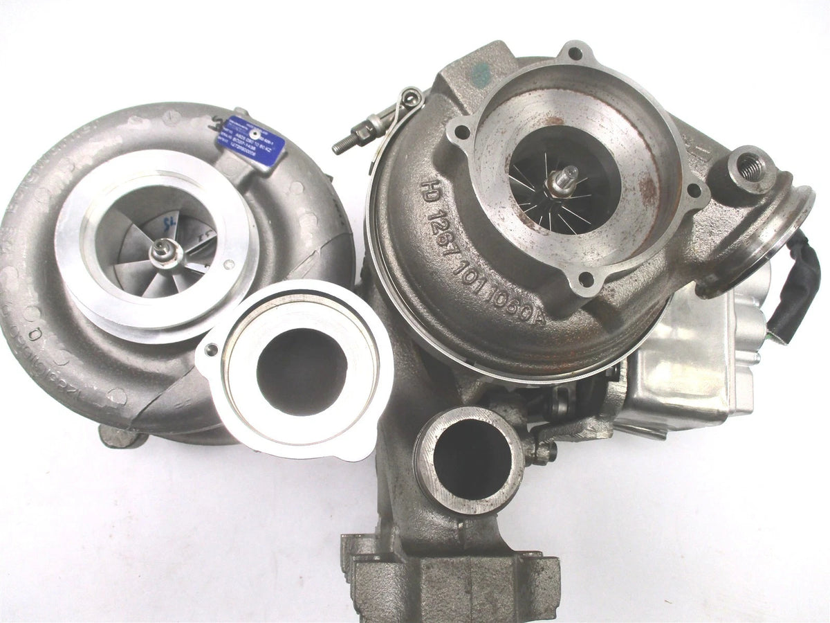 BorgWarner B2 Twin Turbo w/ Actuator for Mercedes OM926-LA (A9260901080)