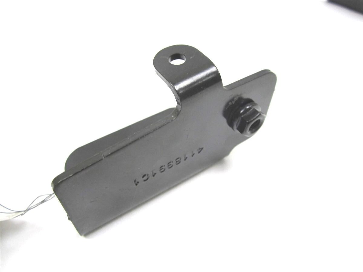LH Strut and Forward Seal Bracket for International (1940–1963) 4118991C1