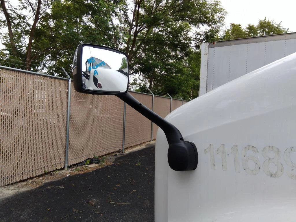 Left Fender/Hood Mirror for Peterbilt 579 (2020)