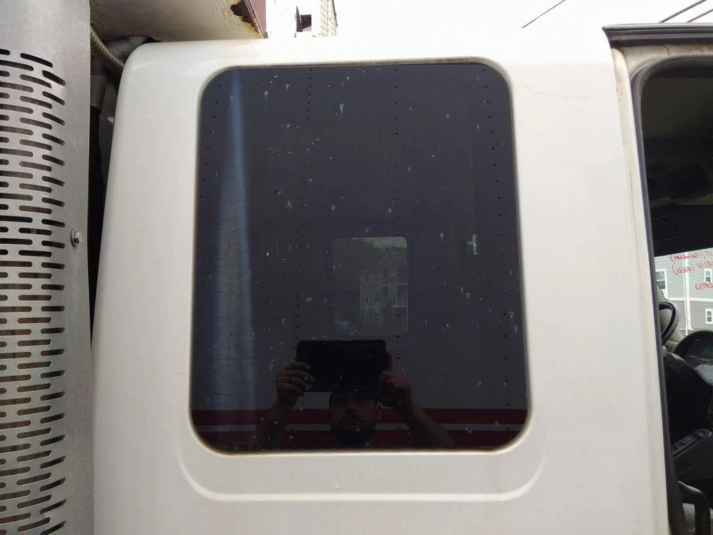 Back Glass for International 4300 (2014)