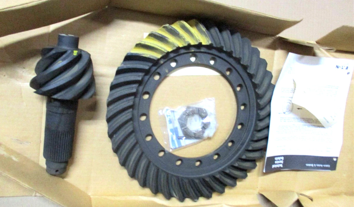 Differential Ring Gear & Pinion Nut Set for EATON 211474, SPICER 513376 (5.29)