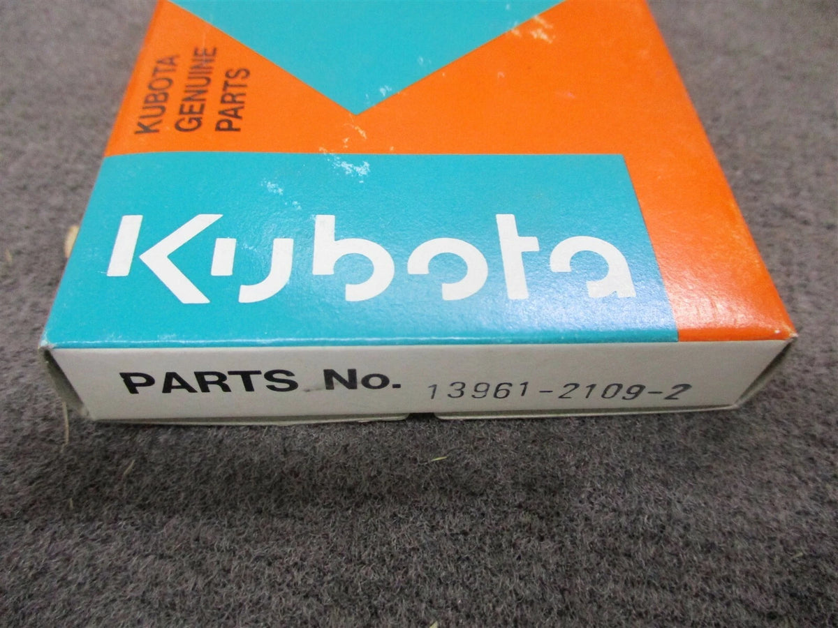 Set of 4 Engine Piston Ring for Kubota A3500 AE3500 (13961-21090) +.5MM